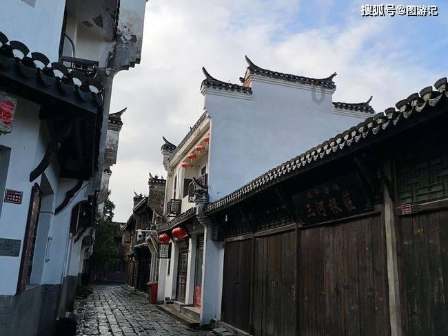 官方通报贵阳一起火灾致1人遇难：救援中发现小区消防栓无法正常使用
